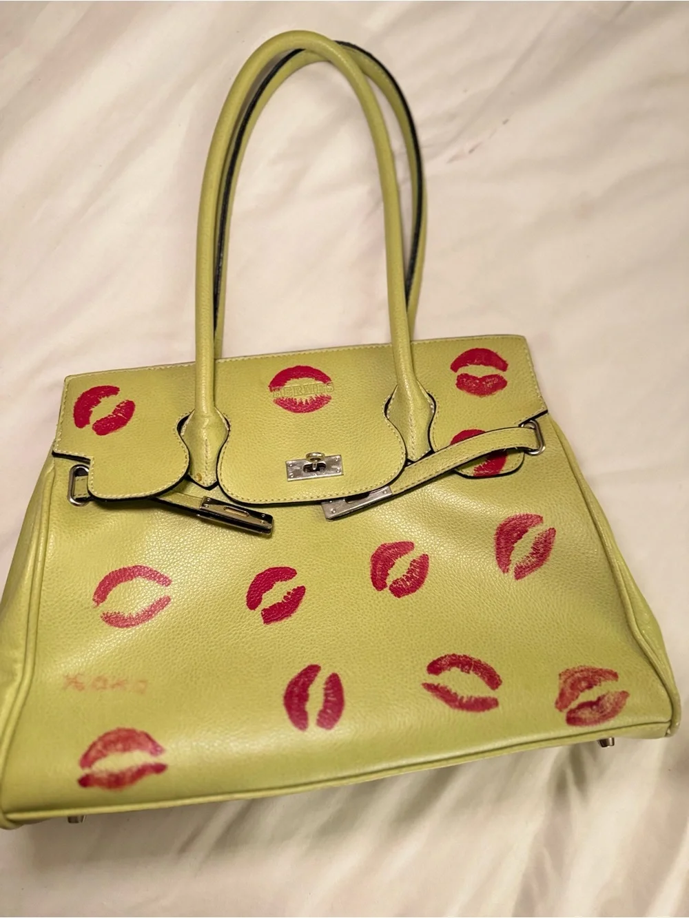 Lime Green Kiss-Print Tote Bag